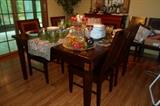 dining table w/6 chairs