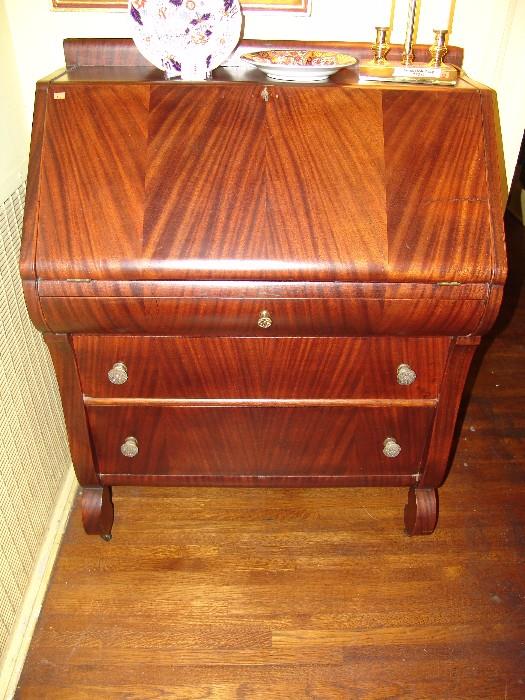 American empire chest of drawers, circa 1840