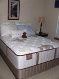 Sterns & Foster Luxury Plush Gel Memory Foam Full Size Bed