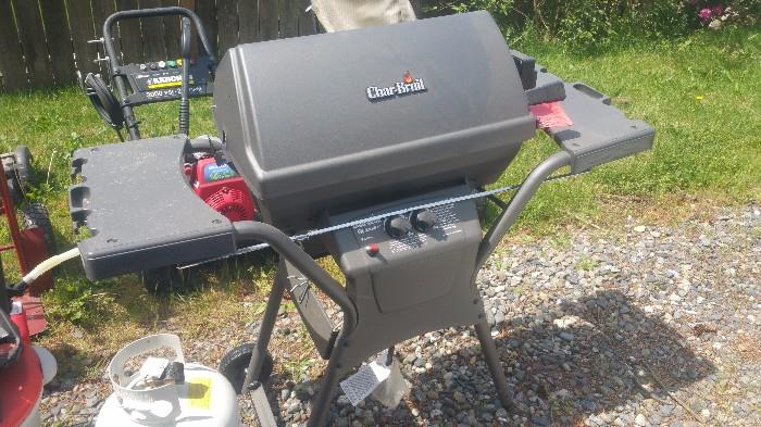 Char-Broil Grill (like new)