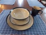Encore china 4 piece place setting - service for 8