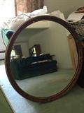 Round mirror