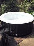 inflatable hot tub