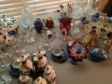 VINTAGE AND ANTIQUE COLLECTED GLASS 