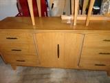 KROEHLER DRESSER & TWO NIGHT STANDS
