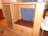 STORAGE CABINET DISPLAY CASE