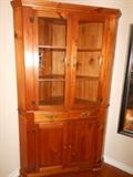 Corner china/curio
