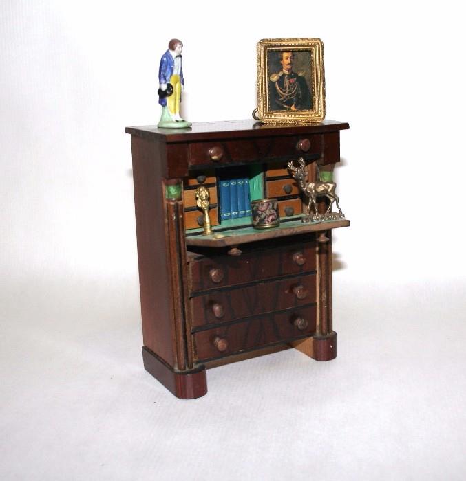 Spectacular Spring Two Day Dollhouse & Miniatures... starts on 5/20/2016