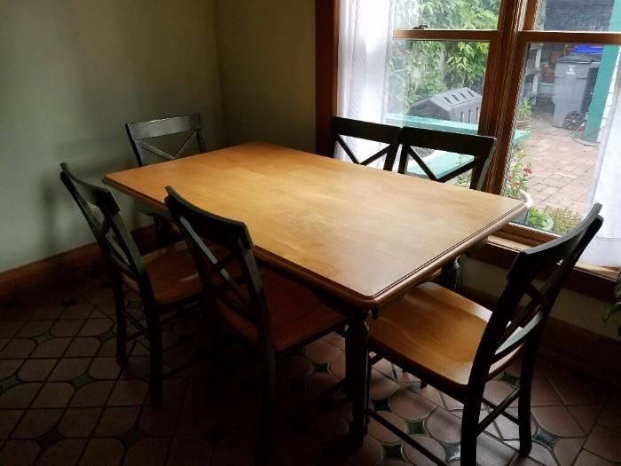 Country Table and 6 Chairs 