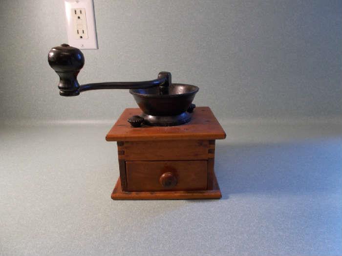 VINTAGE Coffee Grinder/Coffee Mill - 1 Drawer - Excellent Condition!!!