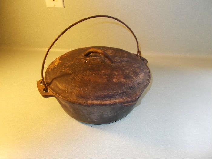 Cast Iron Dutch Oven with Lid & Bale