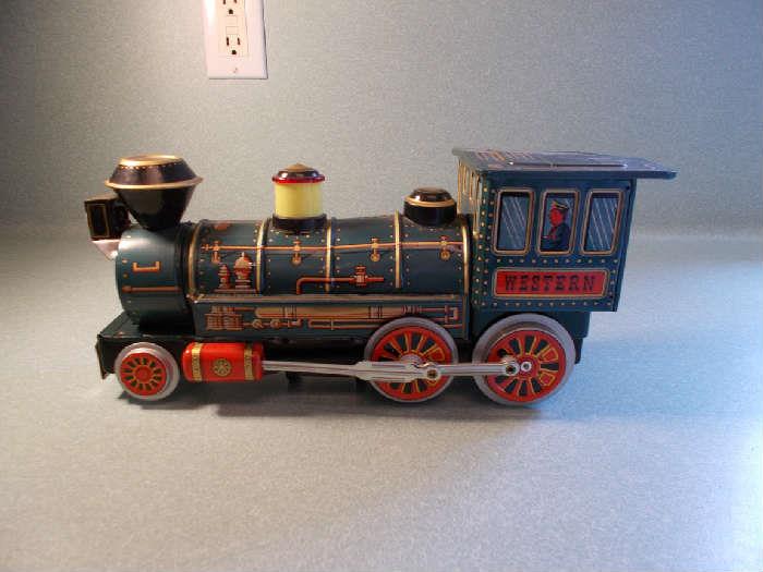 VINTAGE "Western" Metal Train - Made in Japan - Trade Mark (Modern Toys) - Patent #: 55711670117024962 - 13" Long - EXCELLENT Condition!!!!!!!