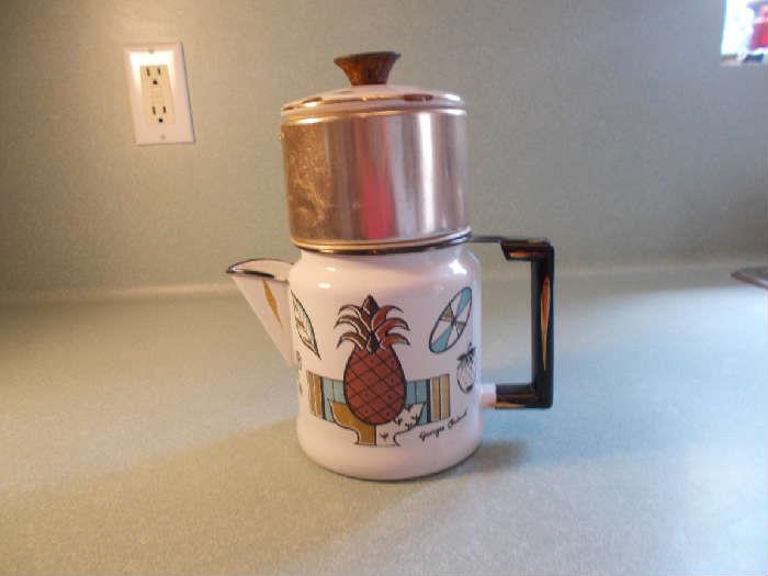 VINTAGE Georges Briard Coffee Pot - nice!!!