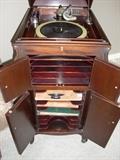 FANTQ VICTROLA 2b