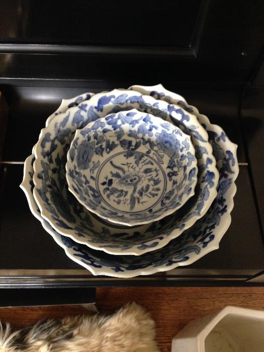 Blue & white porcelain nesting bowls