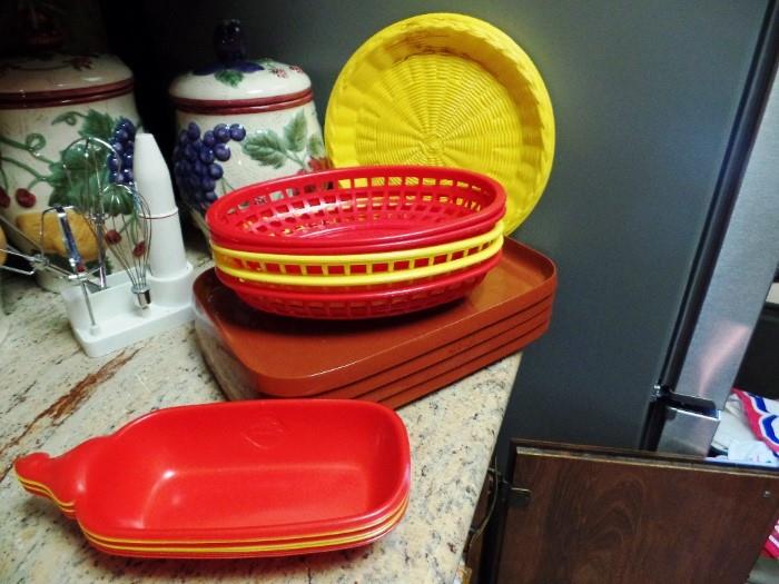 Colorful diner ware 