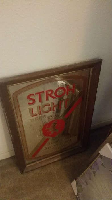 Stroh light beer