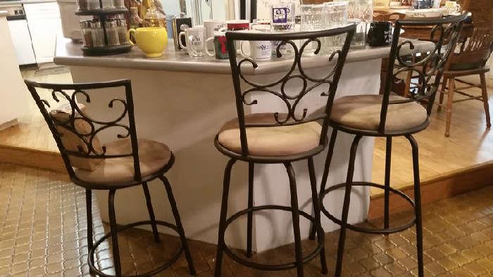 barstools and bar chairs