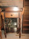 vintage, 1-drawer washbowl stand.