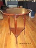 Small drop leaf table
