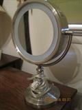 Great lighted mirror