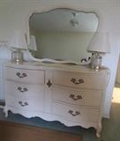 1AFURNITUREWhiteDresserWithMirror