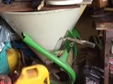 LIKE NEW SEEDER/SPREADER