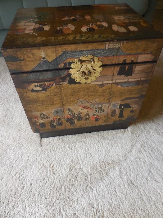 Small Asian Theme Table/Chest