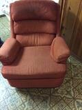 Recliner with cloth fabric