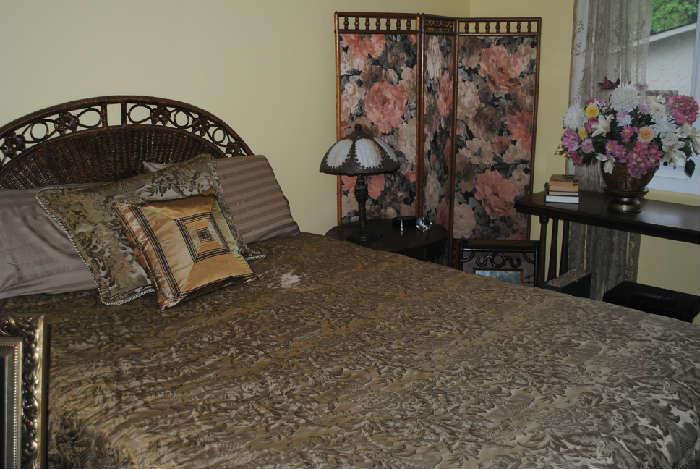 Queen size bed with bedding