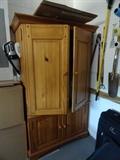 GREAT PIECE AS EITHER AN AMOIRE OR A TV CABINET.. CAN BE USED IN ANY BEDROOM WITH A TV IN IT OF PUT SHELVING ON THE INSIDE AND IT IS A GREAT CLOTHING PIECE