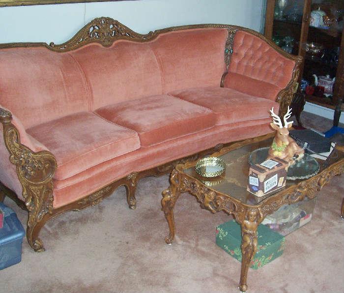 LOVE THIS SOFA!  NOTICE THE CHERUBS ON THE TABLE!