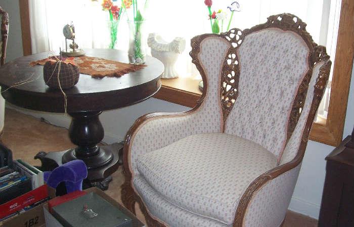 THERE ARE 2 OF THESE GREAT CHAIRS IN FABULOUS CONDITION!