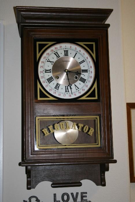 Vintage wind up clock works great!