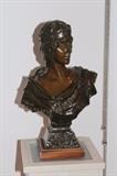 Bust "Sibylle"