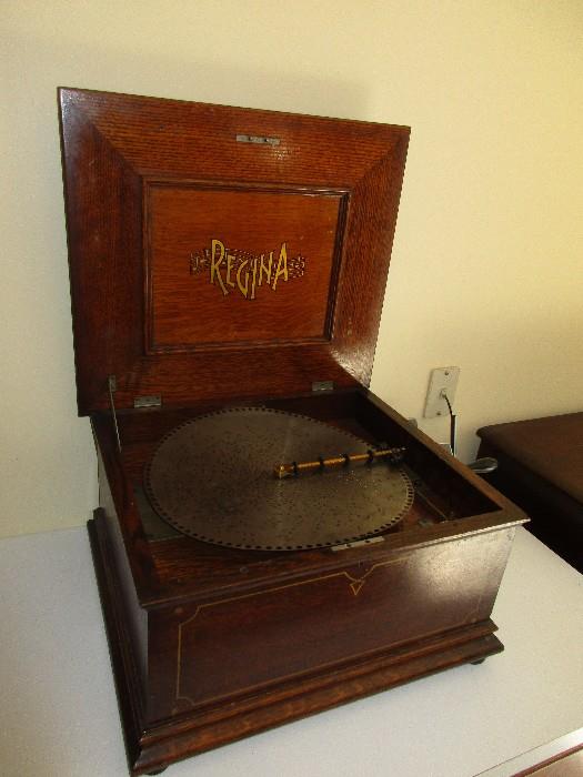 In excellent working condition Regina Music Box