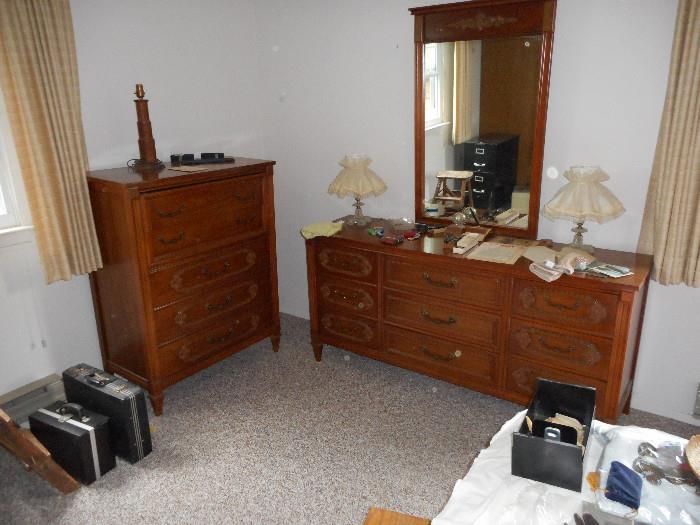 Vintage Bassett bedroom set