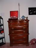 chest of drawers