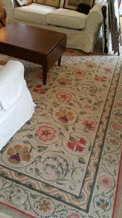 very attractive contemporary area rug....approx 8x10