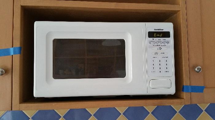  small microwave