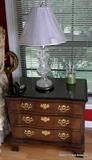 Matching Pair Henredon Furniture Nightstands