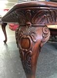 Henredon Dining Room Table w/8ct. Chairs, 2ct. Leaves, corner table detail
