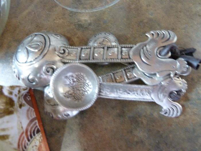 Rooster measuring spoons