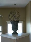Globe/vase deco