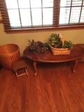 coffee table, small folding table, baskets