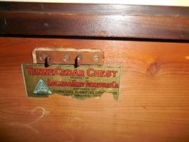 Tenne Cedar Chest