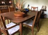 Dining table and 6 chairs!