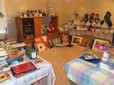 One room slap full of Gone with The Wind Collectibles! Awesome collection of Madame Alexander dolls with original boxes!