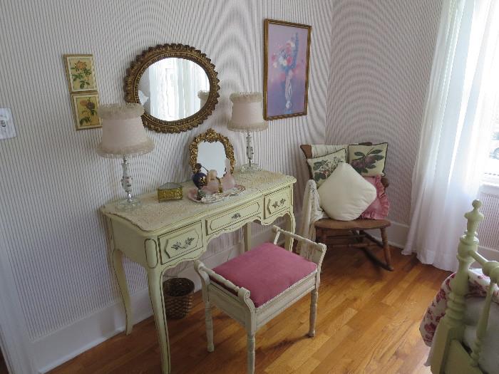 French Provincial Vanity w White Painted Bench 
