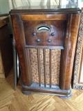 1920's radio cabinet